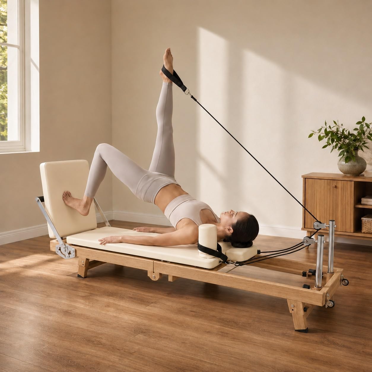 Home Gym Training Program - 75インチ折りたたみ式ピラティスリフォーマーマシン、デュアルレジスタンスシステム、スプリング付きラテックスジャンプボード、調節可能なフットバー、家庭用ジムワークアウト用フルボディフィットネス機器